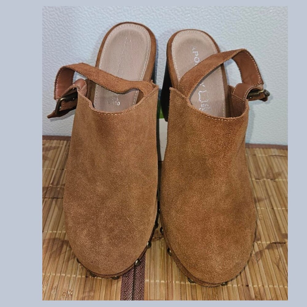 Apology Leather Clog, brown Suede